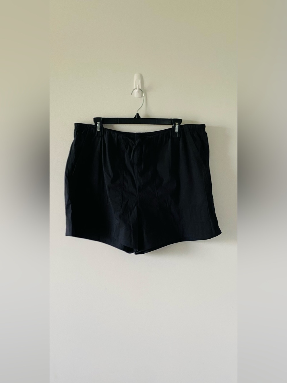 Lululemon Cotton-Blend Poplin High-Rise Short 4" Black XL EUC Athleisure Running